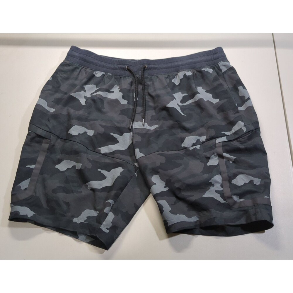 Under Armour Shorts Mens XXL Camo Camouflage Zip Pockets Athletic Athleisure Gym
